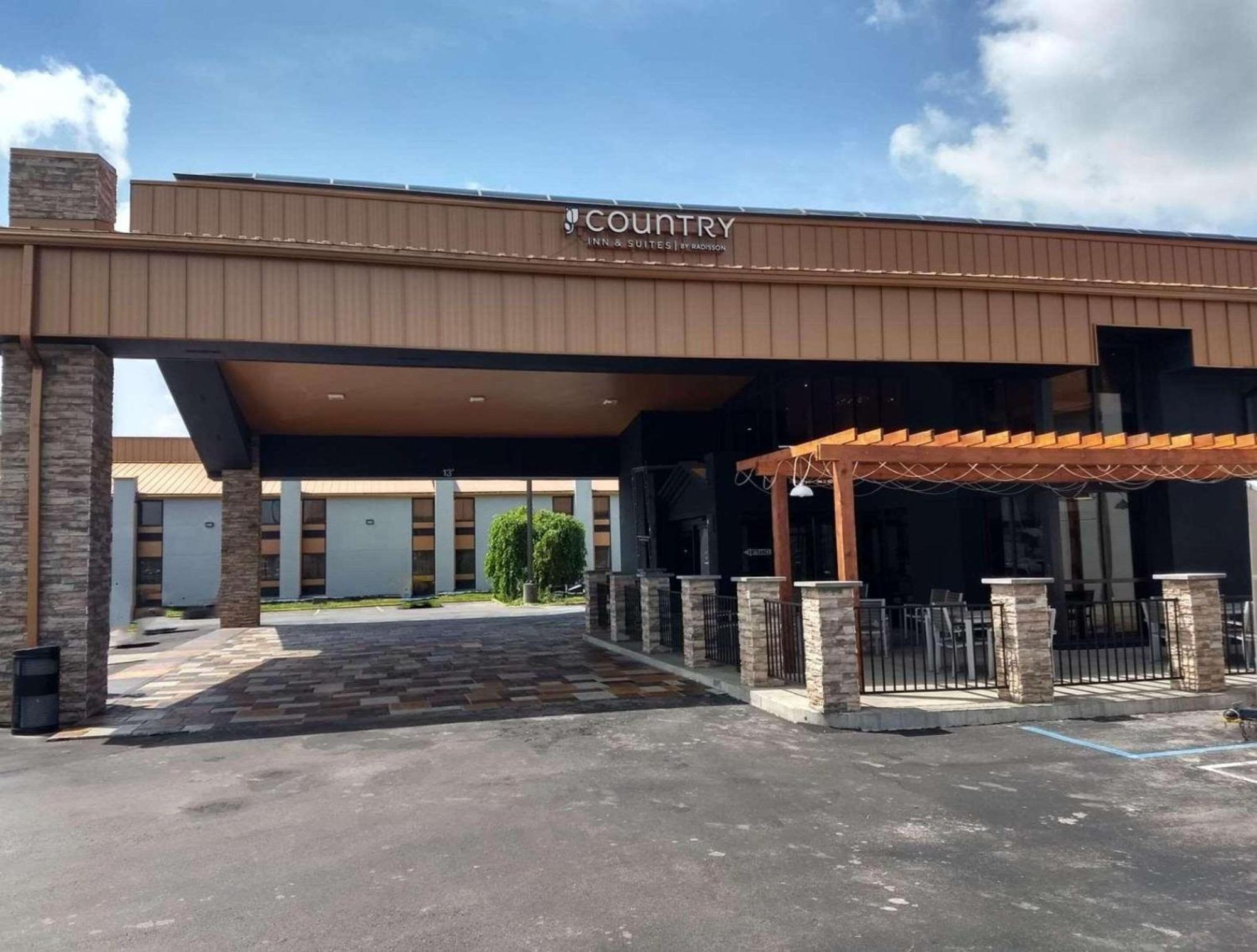 Country Inn & Suites By Radisson, Indianapolis East, In Exterior photo
