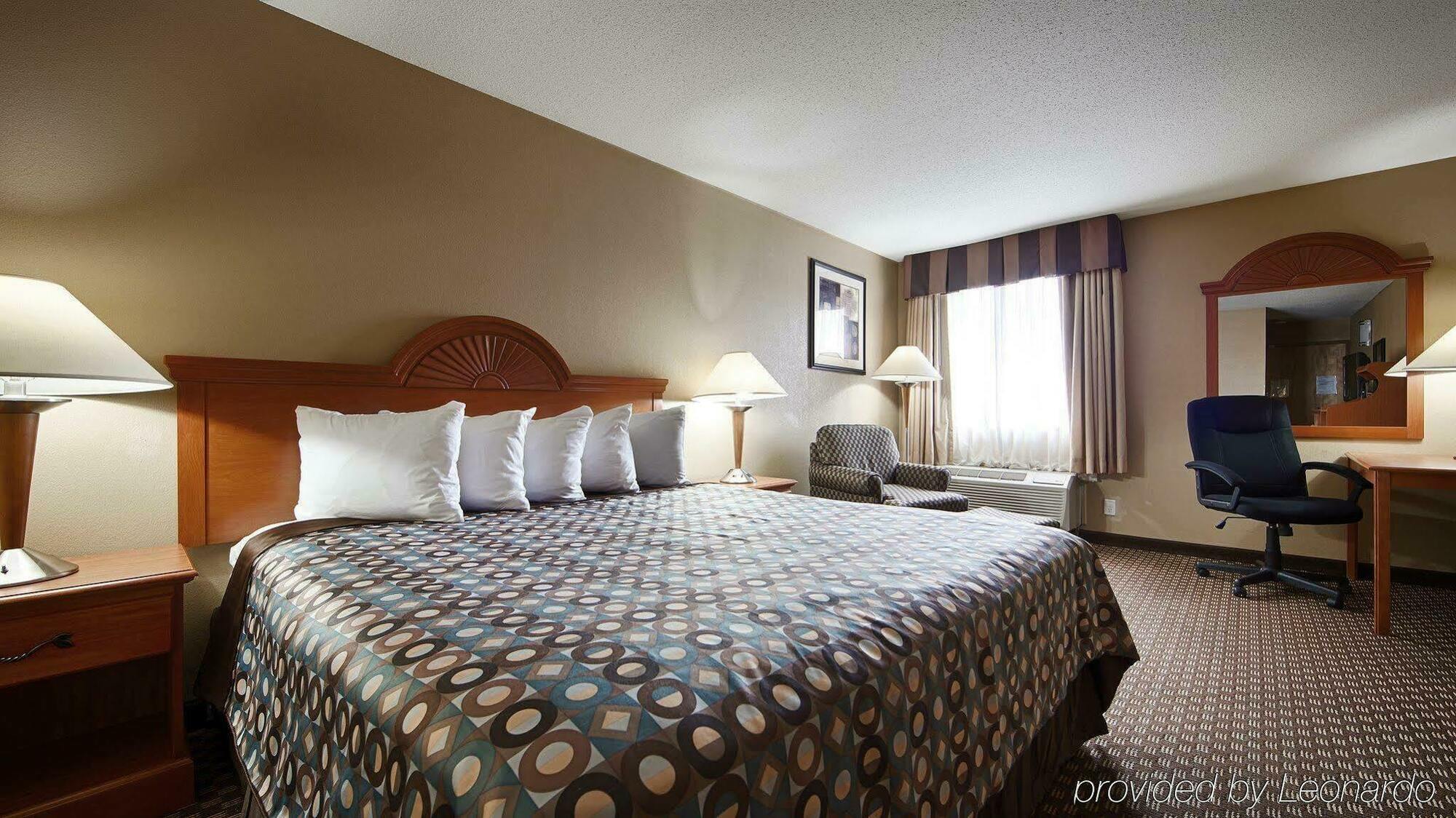 Country Inn & Suites By Radisson, Indianapolis East, In Room photo